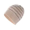 Cómodo gorro de punto de cachemira a rayas para mujer, nuevo estilo otoño/invierno, cálido gorro tejido para cubrir las orejas en exteriores, gorro de punto versátil