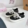 Zapatos blancos de lona con suela gruesa estilo coreano para mujer, nuevo modelo de otoño, zapatos casuales modernos y versátiles H1572