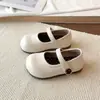 Zapatos redondos estilo coreano para niñas, nueva colección primavera/otoño 2026, suela suave, dulce estilo Mary Jane, zapatos de princesa de lunares, zapatos planos de punta fina