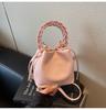 Nova Bolsa Balde Transfronteiriça 2025 Estilo Primavera Textura Deslocamento Versátil Ombro Único Transversal Elegante Bolsa de Mão Bolsa Balde