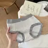 Calcinha de Algodão Puro Cintura Média para Mulheres com Borda de Renda e Conforto que Cobre o Quadril Algodão Antibacteriano 10A Forro de Algodão Calcinha Sem Costura para Mulheres