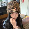 Bonito Gorro de Punto con Estampado de Leopardo de Gatito para Mujer, Otoño e Invierno, Adelgazante de Rostro, Circunferencia de Cabeza Grande, Gorro Cálido