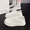 Zapatillas blancas súper populares para mujer, nuevo modelo de otoño 2026, zapatillas de entrenamiento alemanas de suela gruesa, zapatos deportivos casuales ligeros de suela blanda para mujer