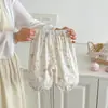 Calça Antimosquito Infantil Verão Fina Calça Lanterna Ursinho para Meninas Gaze de Algodão Respirável Calça Longa para Bebês Estampa Floral