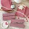 Tejido de hilo teñido lavado de algodón puro, tejido a cuadros estilo coreano con patrón Chaoyang rojo, adecuado para ropa de mujer, ropa infantil, bolsos, accesorios para el cabello y coleteros DIY