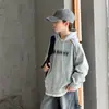 Sudadera con capucha para niño 2026 Otoño Nuevo Estilo Holgada con Estampado de Letras Sudadera con Capucha Manga Larga para Niños Mayores, Ropa Infantil Zhili, Huzhou