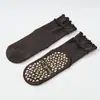 Nuevos Calcetines de Yoga con Doble Volante Primavera 2026 para Mujer, Estilo Universitario, Calcetines Sencillos Antideslizantes para el Hogar, Divertidos y Lindos, Versátiles