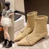 2026 Nueva Moda Primavera y Otoño Estilo Francés Tacón de Gatito Punta Fina Botines Cortos Ajustados Zapatos de Mujer Retro Elegantes Botines de Tacón Alto