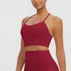 Novo Sutiã Esportivo Europeu e Americano com Bojos Top Regata de Tiras Sutiã Casual Roupa de Yoga Top Fitness de Secagem Rápida