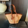 Bolsa de Palha Tecida Estilo Coreano Nova Primavera para Mulheres, Grande Capacidade, para o Trabalho, Bolsa de Ombro Único, Versátil, Fashion, Bolsa Cesta de Feira