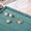 Collar para Mujer 2025 Nueva Entrada Lujo Nicho Regalo de Cumpleaños Pendientes Aretes Accesorios Atmosféricos de Gama Alta Juego de Tres Piezas