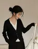 Gaocao Alta Inteligencia Sentido Estilo Dinero Viejo Falso Dos Piezas Cuello en V Manga Larga Top Mujer Otoño Capa Interior Cárdigan de Punto Chaqueta