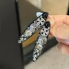 Pinza para el Cabello Vintage de Lujo Ligero con Pedrería y Toque de Alta Gama, Pinza para Flequillo de Cuervo Cruzado, Pasador Accesorios para el Cabello Lateral para Mujeres