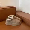 Botas de nieve Chuyuji de suela gruesa, forradas de felpa, engrosadas para mujer, nuevo modelo de invierno 2026, cálidos, zapatos de algodón esponjosos, populares en el Noreste