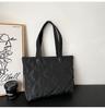Bolso Tote Transfronterizo 2024 Nuevo Bolso Simple de Nylon de Gran Capacidad Bordado Romboidal Bolso de Mano Casual Bolso de Hombro