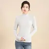 Camisa básica de outono e inverno com gola semi-alta e forro de fleece, espessa, quente, justa, manga longa, camada interna de tricô, macia, confortável e versátil