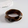 Pulsera Redonda de Remache de Resina y Pedrería Transfronteriza Europea y Americana, Anillo de Mano Simple y Moderno, Lujo Ligero, Sensación de Alta Gama, Joyería de Mano Versátil para Mujeres