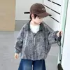 Moda Outono Masculina Jaqueta Estilosa de Canalha com Estampa de Leopardo Jaqueta Tendência Cool Estilo Americano Infantil Nova Jaqueta de Beisebol para Meninos Pequenos 2026