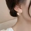 Pendientes de Corazón Exquisitos de Lujo Ligero con Diseño Único y Sensación de Alta Gama, Adecuados para el Viaje Diario y Accesorios de Oreja Simples Versátiles