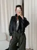 Jaqueta curta de couro feminina vintage, novo estilo primavera/outono 2026, gola alta, estilo europeu, jaqueta biker PU petite, moderna