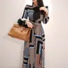 Vestido de Otoño 2022 Estilo Coreano Estilo Diosa Elegante Lazo Cintura Ceñida Un Botón Falda Amplia Vestido Camisa Vestido Largo