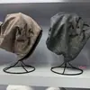 Gorro Holgado Estilo Desolación Vintage para Mujer, Gorro Frío de Diseño Nicho Americano para Primavera y Otoño, Turbante Holgado para Adelgazar el Rostro