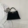 Bolsa de Mão Pequena Melard Vintage de Luxo para Mulheres 2025 Nova Moda Versátil Bolsa Transversal Exquisita Super na Moda