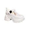 Sandalias cerradas para mujer extremadamente elegantes, nuevo modelo verano 2026, de suela gruesa, que aumentan la altura, zapatos romanos deportivos calados