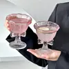 Taza alta con lazo rosa, copa de vino tinto de alto valor, copa de champán, copa de cóctel, taza de café
