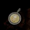 Pingente de Prata Esterlina S925 Vintage com Concha Natural Esculpida do Deus da Riqueza Amarelo Design de Luxo Leve de Nicho Pingente Versátil para Homens e Mulheres