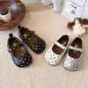 Zapatos Mary Jane de Cuero con Lunares para Niña, Zapatos Bajos de Punta Dividida para Primavera y Otoño con Hebilla, Lindos Zapatos de Princesa para Niña Pequeña