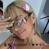 Nuevas Gafas de Sol Huecas Estilo Futurista Europeo y Americano Y2K Gafas de Sol Retro Spice Girls Sentido Avanzado Street Shooting Mujer