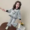 Conjunto de Sudadera a Cuadros Estilo Coreano con Conejo para Niñas Primavera/Otoño 2026 Nueva Moda Infantil Elegante Conjunto de Dos Piezas para Niñas Pequeñas