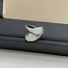 Anillo Doble Cabeza Serpiente Baohome 2025 Nuevo Modelo Europeo y Americano Transfronterizo Finamente Elaborado con Diamantes Completos Versión Alta con Anillo a Juego Wholesale