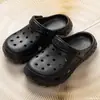 Zapatos con Agujeros para Mujer Verano Playa Suela Gruesa Antideslizantes Resistentes al Olor Pareja Uso Exterior Conducir Doble Uso Sandalias EVA