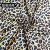 Otoño e Invierno 2026 Nuevo Estilo Europeo y Americano Estampado de Leopardo Tela de Terciopelo Traje de Vestido para Mujer Transfronterizo Tela para Chaqueta