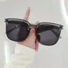 Gafas de Sol Adelgazantes Retro de Montura Grande para Mujer, Gafas de Sol Pequeñas de Moda Anti-UV de Alta Definición para Conducir, Gafas de Sol para Hombre
