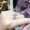 Suministro en Vivo de Fábrica Corona Gota de Agua Princesa Diamante Cuadrado Quilates Anillo Femenino pt950 Diseño Nicho Anillo de Doble Diamante