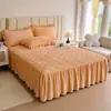 Funda de falda de cama de terciopelo de leche de invierno, modelo nuevo 2023, cubierta de colchón de felpa con falda, cubierta de cama que oculta imperfecciones, estilo de falda de cama para mujer
