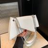 Mini bolsa pequena de alto valor feminina verão 2022 nova moda na internet design de nicho bolsa transversal de ombro com corrente