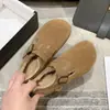 Sapatos estilo Birkenstock femininos de sola grossa e forrados com fleece, novos mocassins retrô 2026, sapatilhas Birkenstock, sapatos de inverno peludos, sapatos quentes de algodão