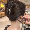 Horquilla de perla encantadora y ahuecada de alto temperamento para la parte posterior de la cabeza, volumen para el cabello, clip de tiburón para múltiples recogidos, clip de temperamento para mujer