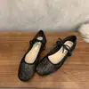 Zapatos planos de malla blanca estilo francés para mujer, nuevo estilo de hada primavera-verano 2026, adecuados para combinar con faldas, delicados zapatos Mary Jane