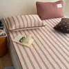 Juego de Tres Piezas de Alfombrilla Refrigerante de Seda de Hielo a Rayas Negras y Blancas Modelo Nuevo 2026 Lavable para Dormitorio Individual Suave Refrigerada por Aire Plegable