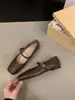 Zapatos Mary Jane negros mate, zapatos de mujer estilo francés, nuevo modelo 2025 para primavera, otoño e invierno, zapatos versátiles de punta cuadrada para la noche