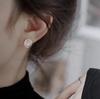 Aretes Coreanos de Lazo con Perlas de Nuevo Estilo para Mujer Aretes de Temperamento de Diseño Nicho Moda Aretes Versátiles Venta al por Mayor Tendencia