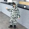 Conjunto Masculino de Primavera e Outono Infantil Lindo Esportivo Camuflado Duas Peças Crianças Pequenas e Médias Roupas para Treinamento de Outono Venda por Atacado