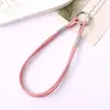 Novo Pingente de Celular com Cordão Duplo de Couro Acessório de Pulso Versátil Moda Pingente de Chaveiro para Capa de Celular
