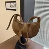 Bolsa de ombro com estampa de leopardo estilo coreano para mulheres, novo modelo de verão 2026, bolsa de ombro único cruzada retrô e única de alta aparência
