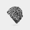 Gorro holgado estilo americano con estampado de leopardo para mujer, Nuevo modelo Primavera/Verano 2025, Gorro personalizado para uso diario para circunferencia de cabeza grande, Gorro tipo turbante elegante